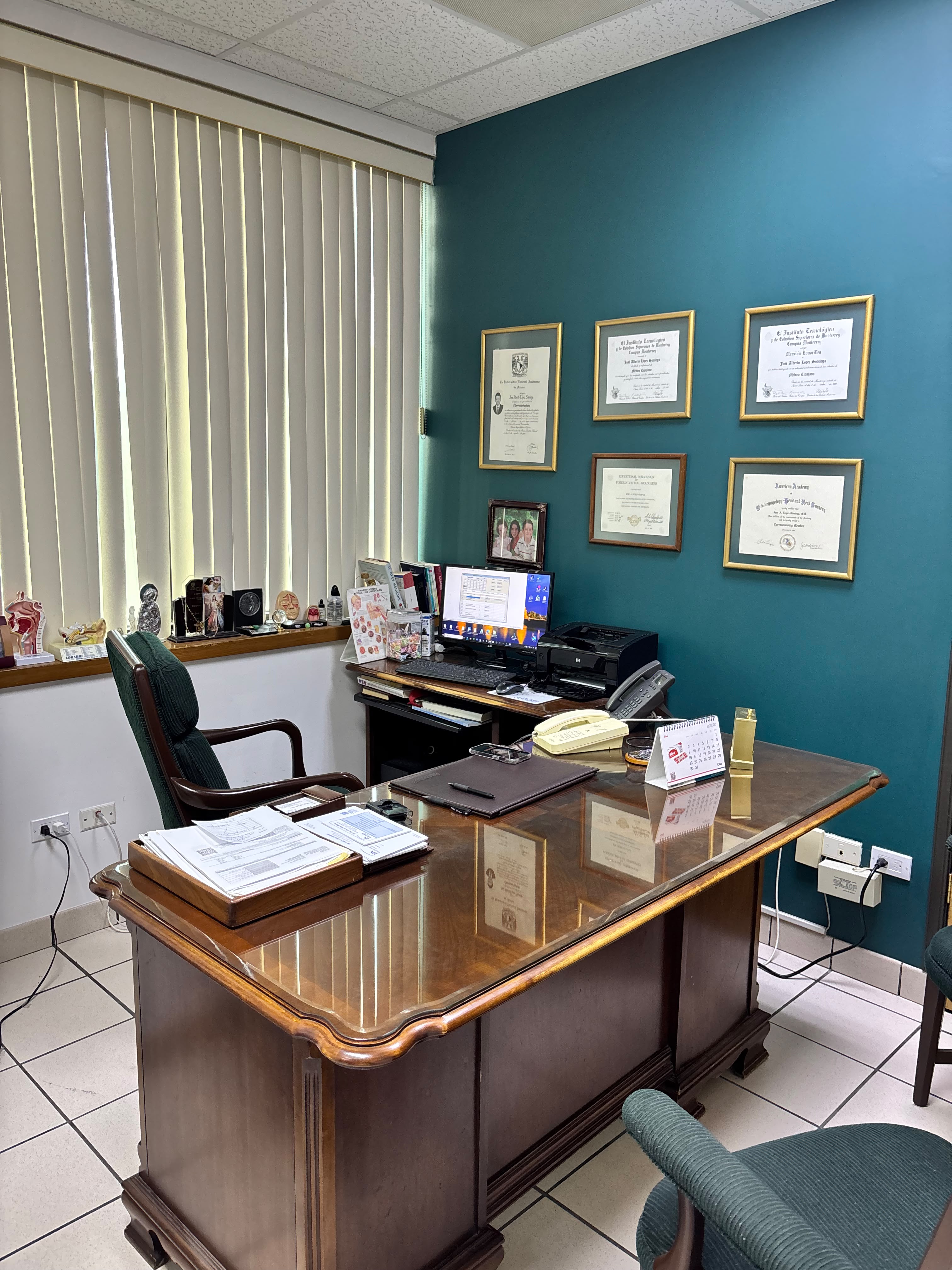 Consultorio del Dr. López Sisniega en el Hospital Ángeles Chihuahua